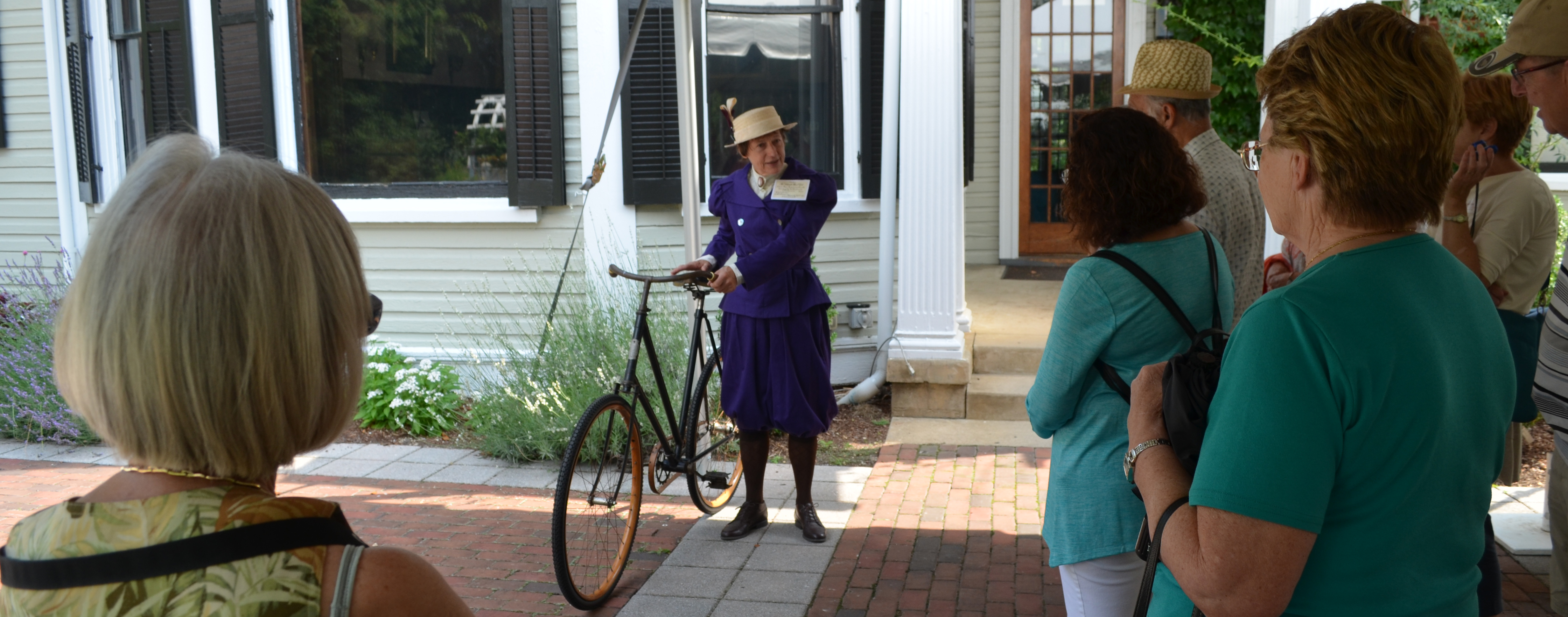 From Bicycle Club to Botanical Garden Guided Tour